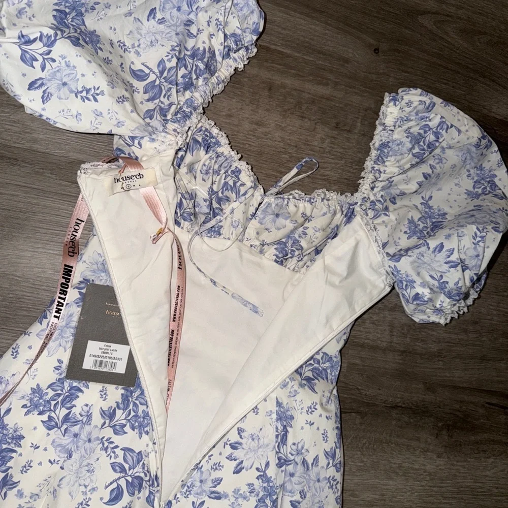 HOUSE OF CB Felizia Floral Puff Sleeve Maxi Dress - Picture 16 of 16